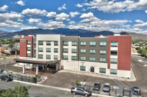 Holiday Inn Express & Suites - Albuquerque East, an IHG Hotel